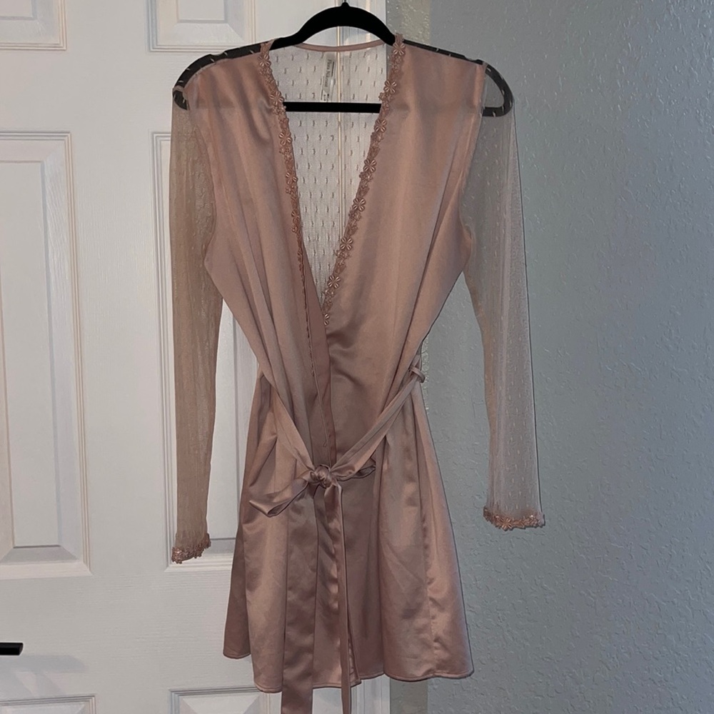 Flora Nikrooz Robe
